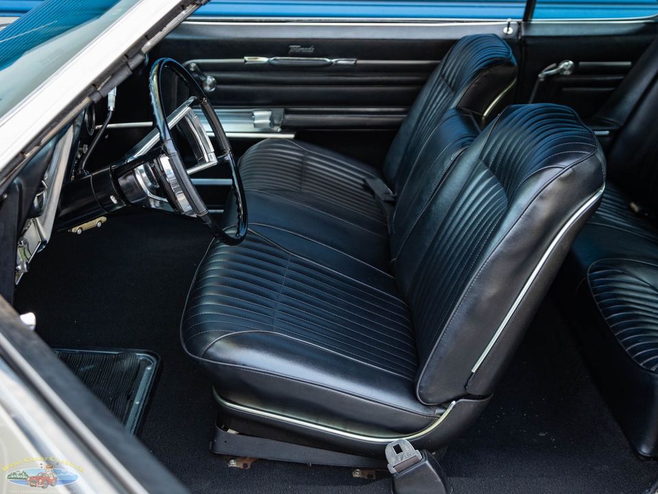 1966 Oldsmobile Toronado Deluxe