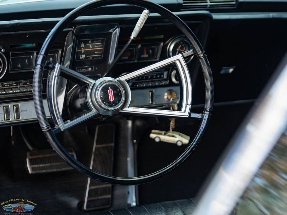 1966 Oldsmobile Toronado Deluxe