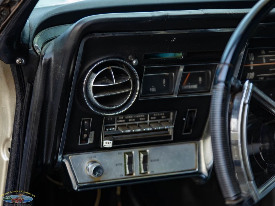 1966 Oldsmobile Toronado Deluxe