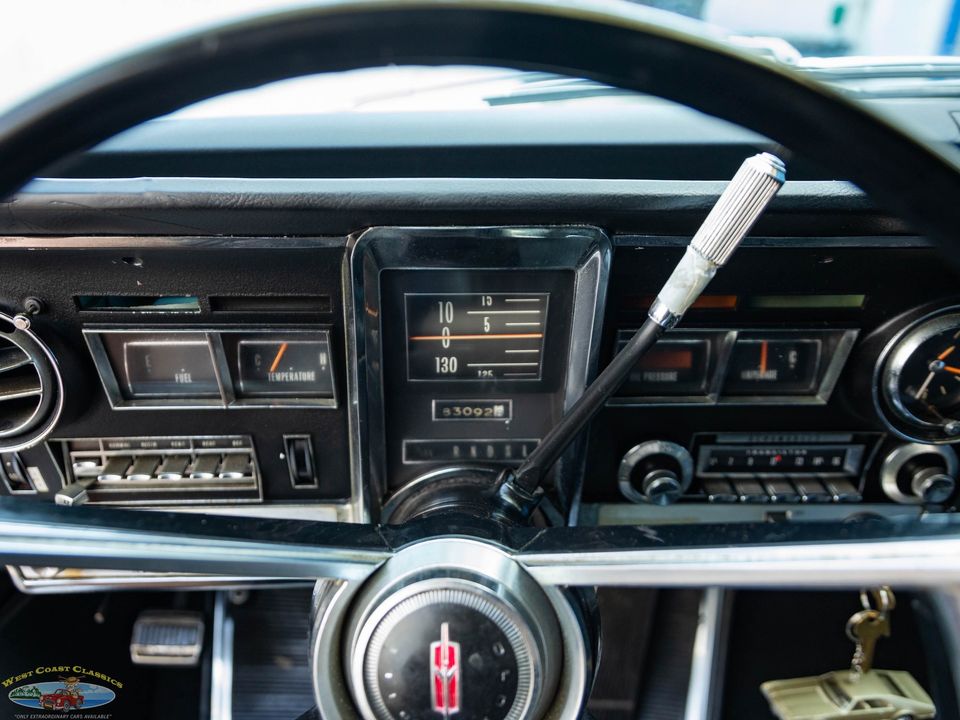 1966 Oldsmobile Toronado Deluxe
