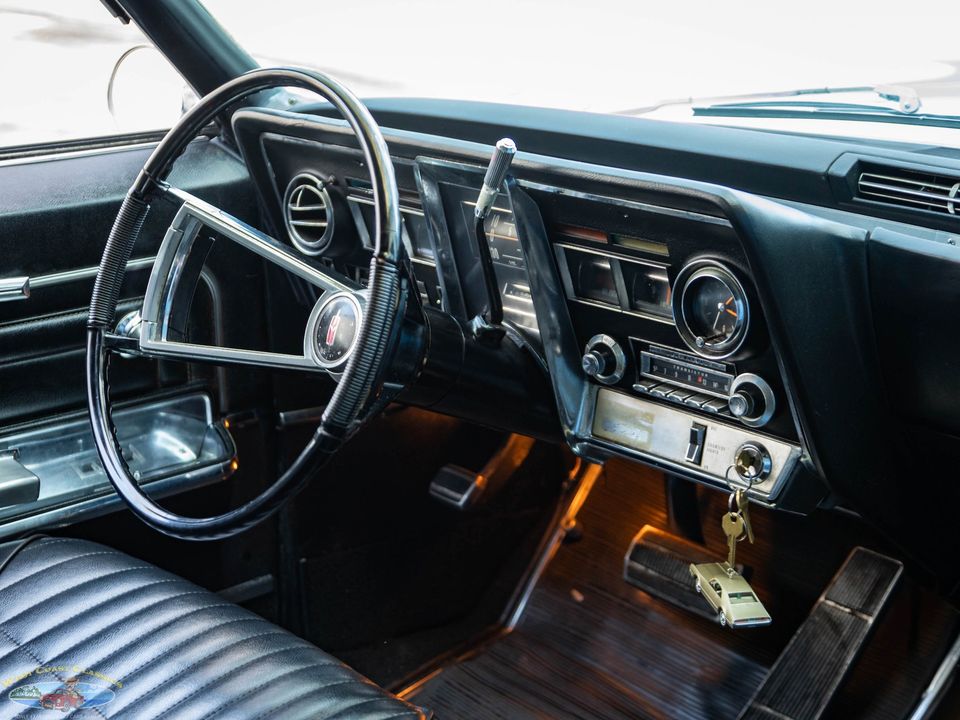 1966 Oldsmobile Toronado Deluxe