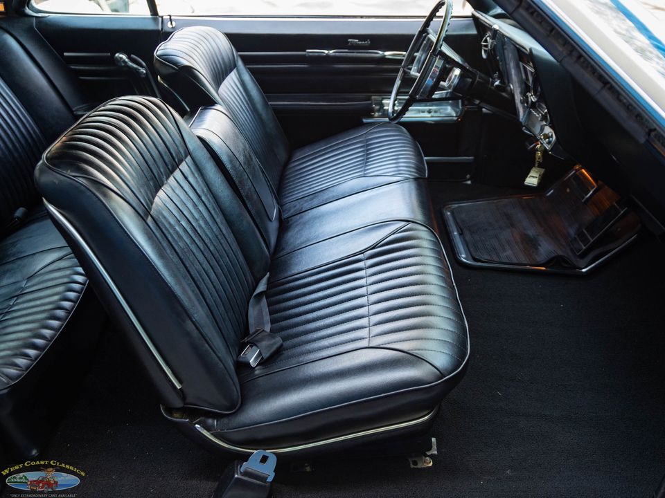 1966 Oldsmobile Toronado Deluxe