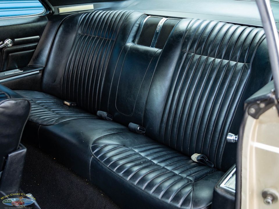 1966 Oldsmobile Toronado Deluxe