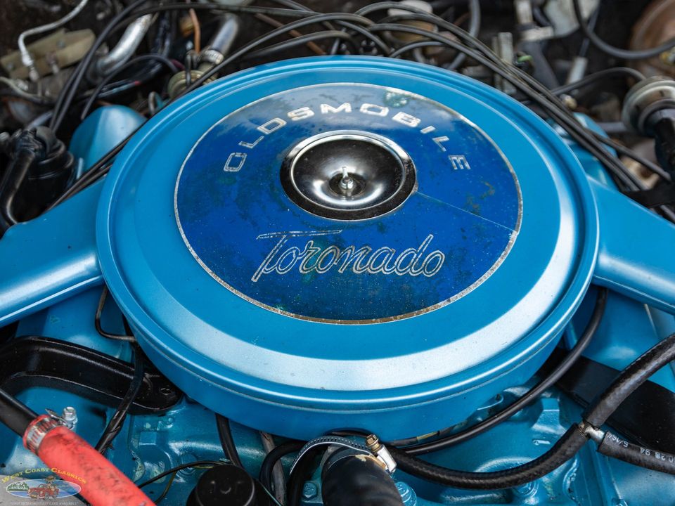 1966 Oldsmobile Toronado Deluxe