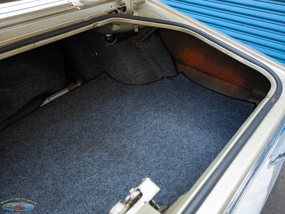 1966 Oldsmobile Toronado Deluxe
