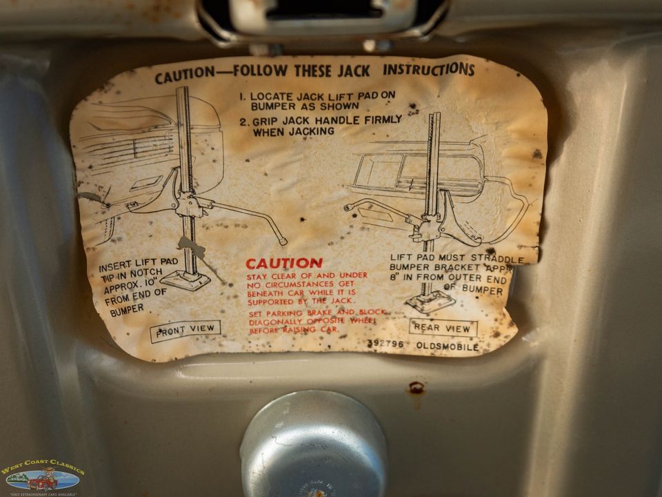 1966 Oldsmobile Toronado Deluxe