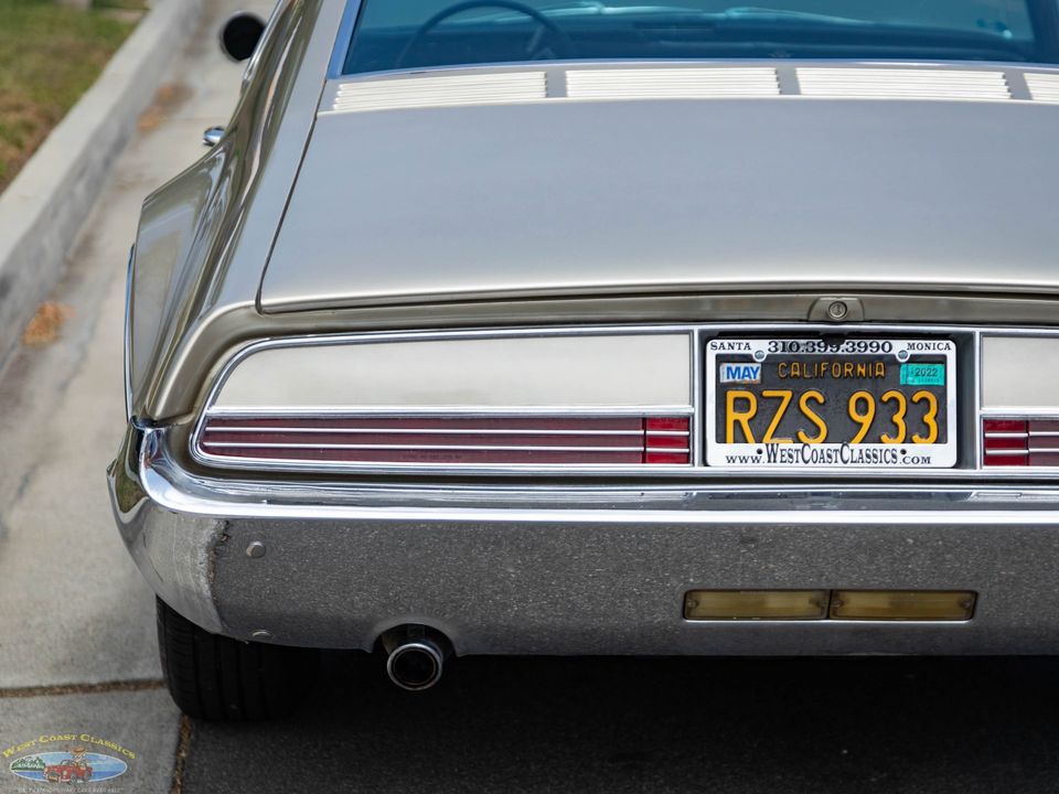 1966 Oldsmobile Toronado Deluxe