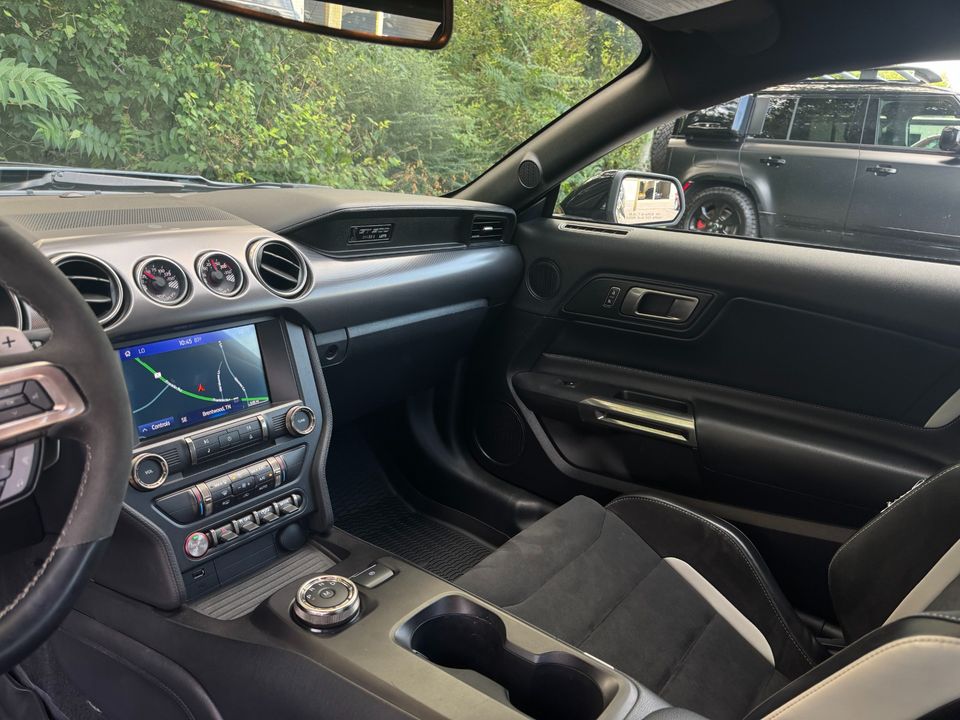 2020 Ford Mustang
