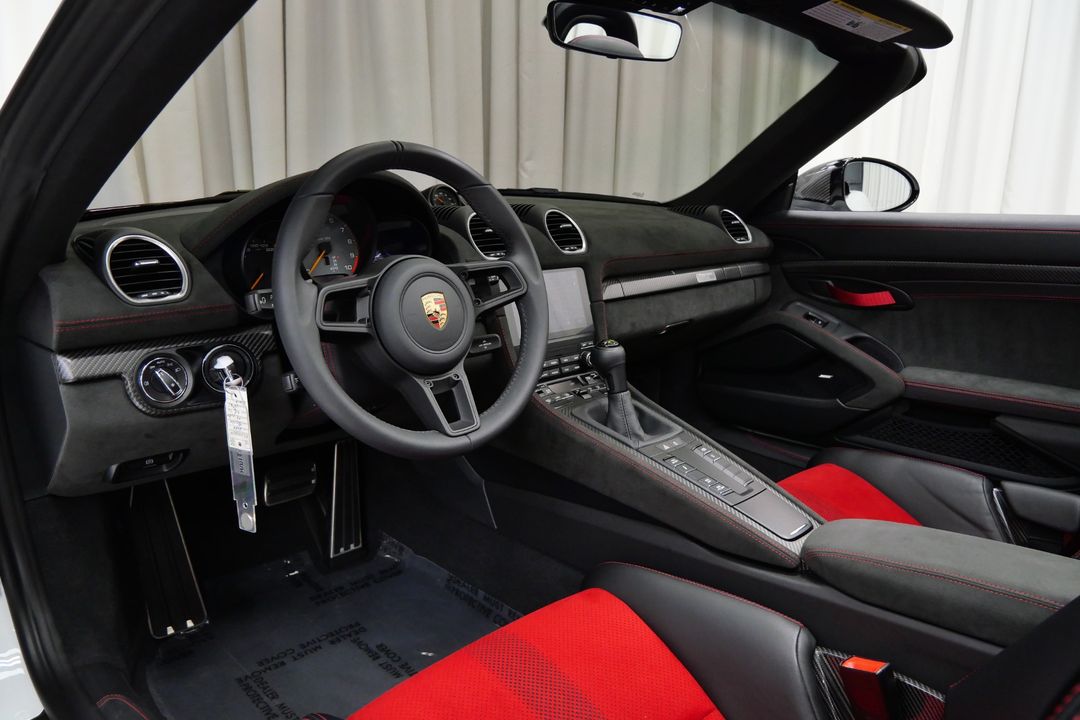 2024 Porsche 718