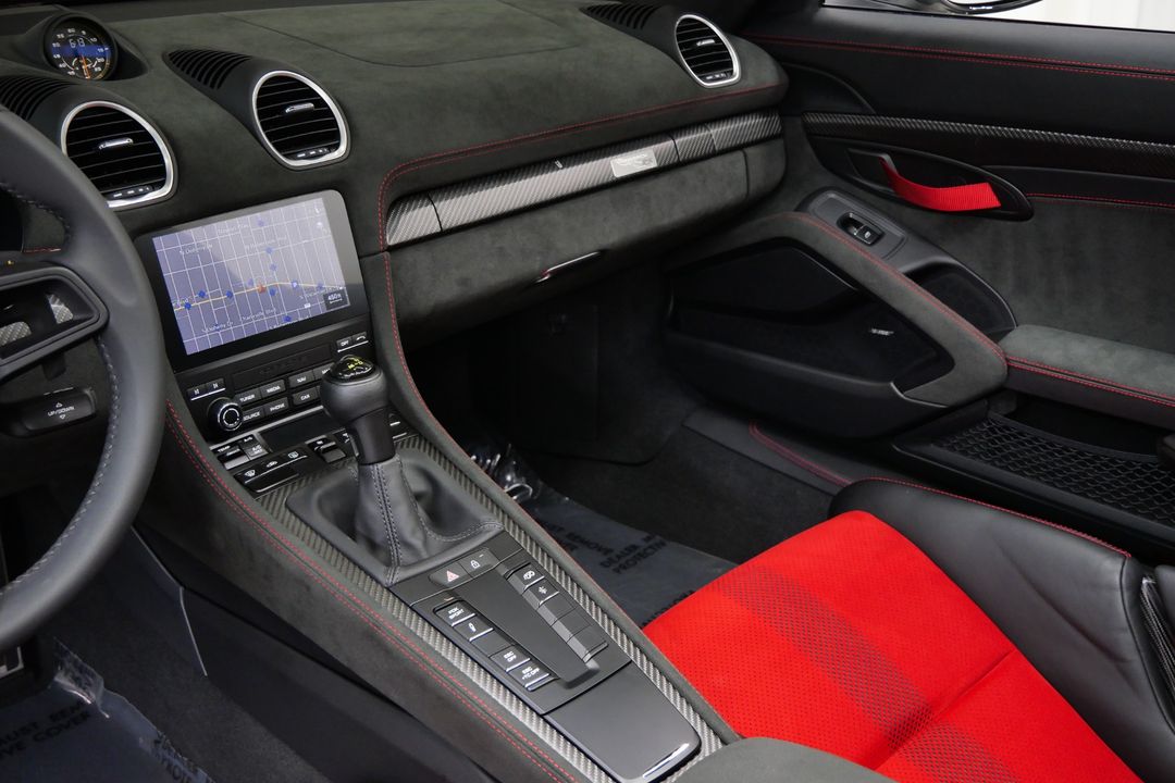 2024 Porsche 718