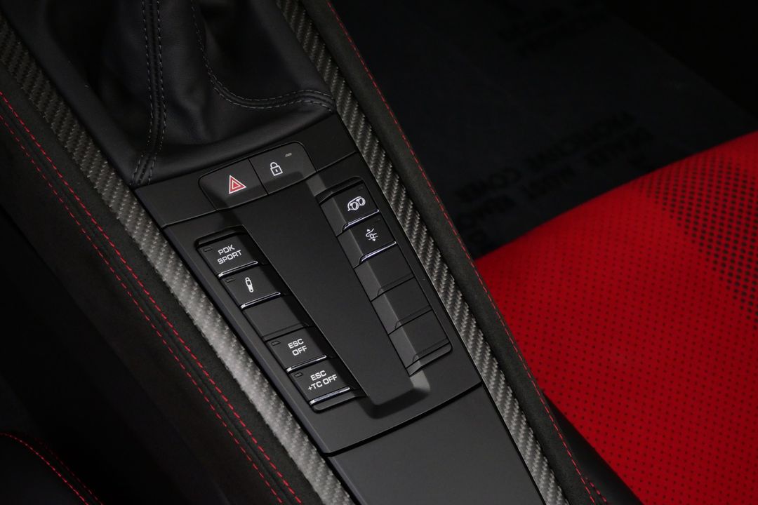 2024 Porsche 718