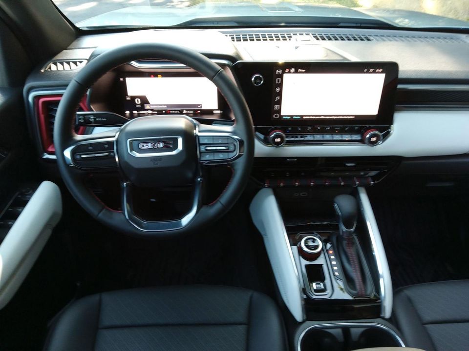2024 GMC Canyon