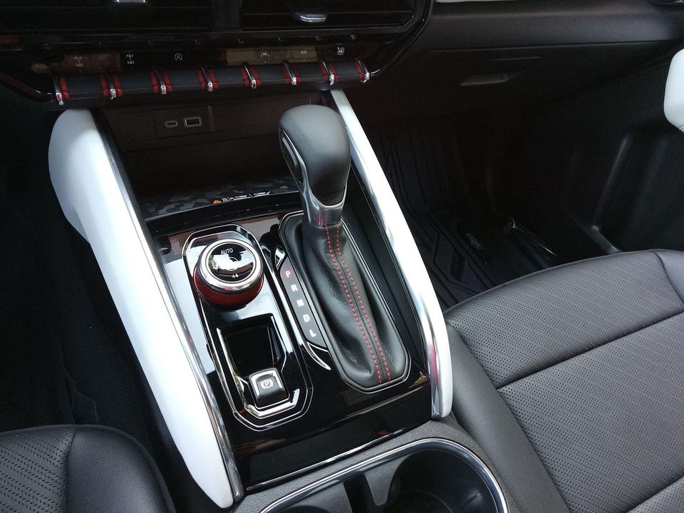 2024 GMC Canyon