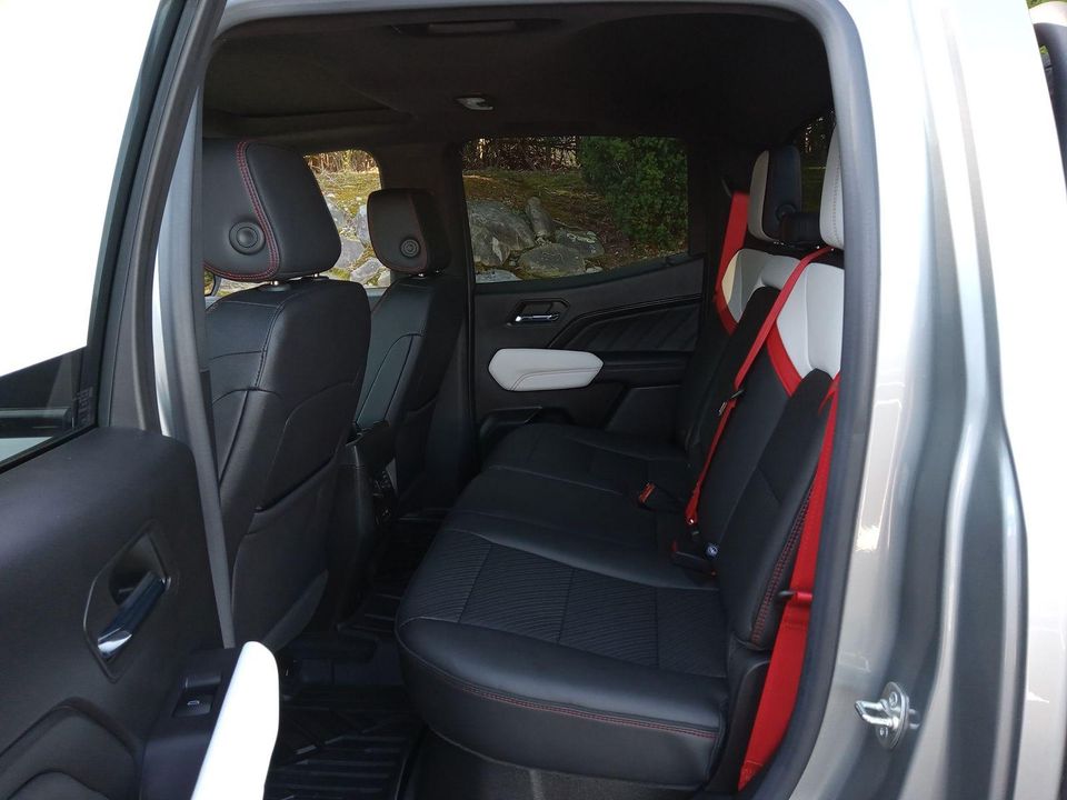 2024 GMC Canyon