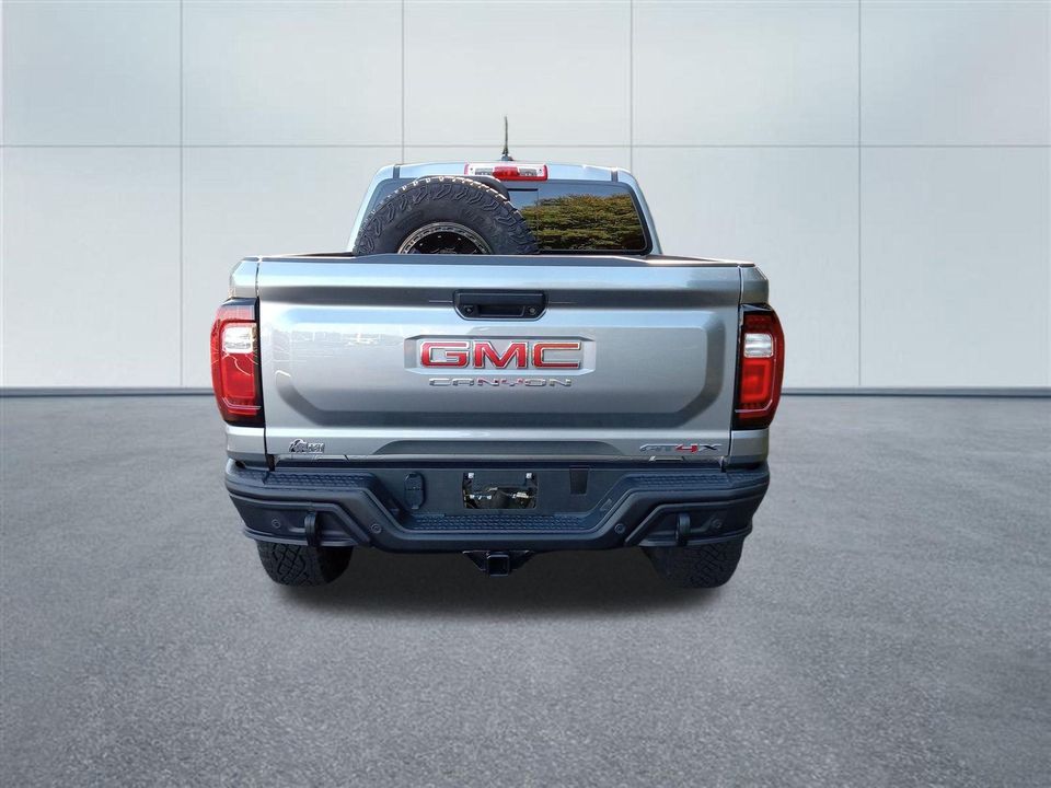 2024 GMC Canyon