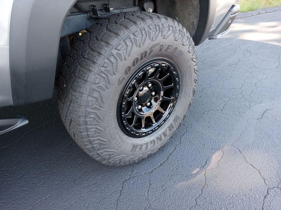 2024 GMC Canyon