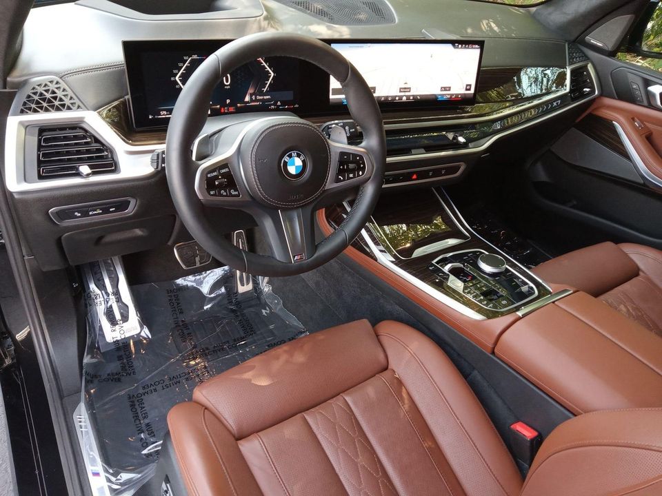 2024 BMW X7