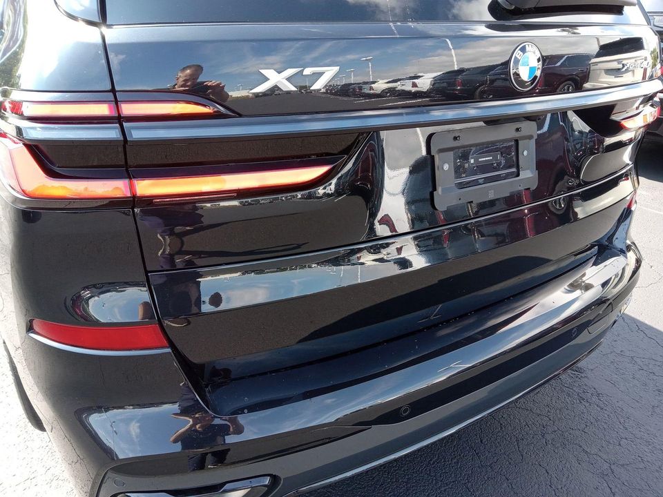 2024 BMW X7