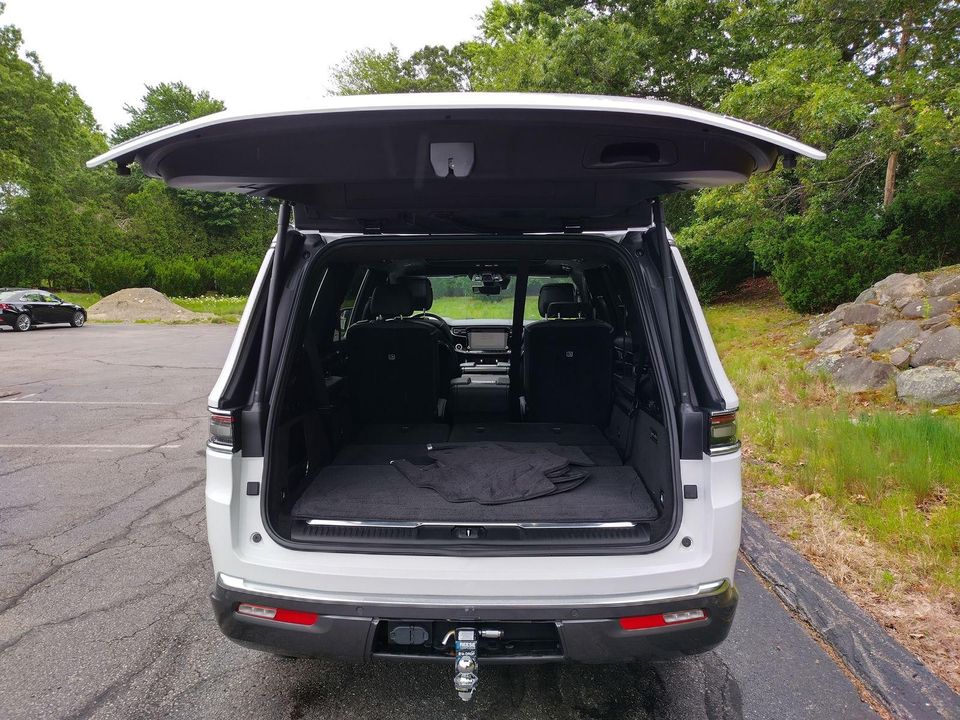 2022 Jeep Grand Wagoneer