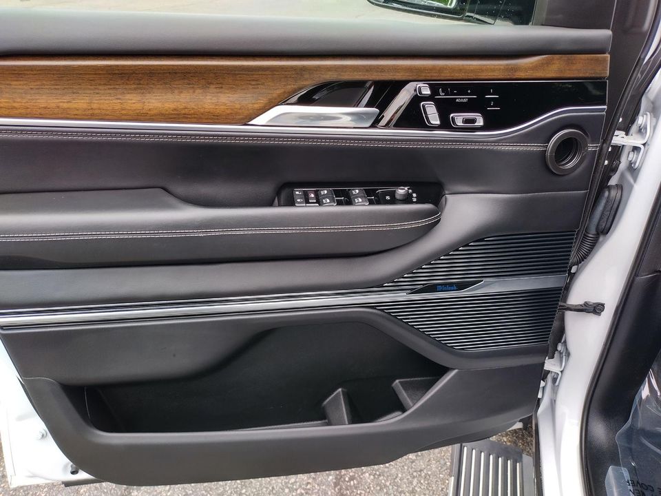 2022 Jeep Grand Wagoneer