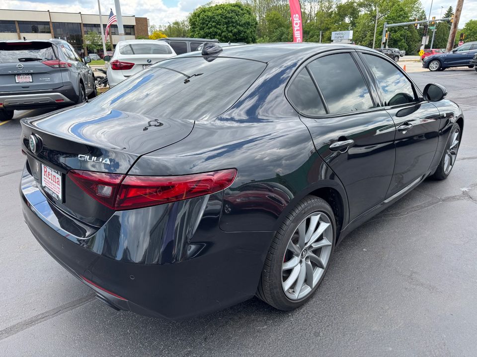 2022 Alfa Romeo Giulia