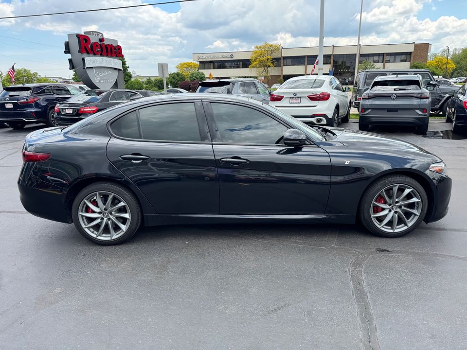 2022 Alfa Romeo Giulia
