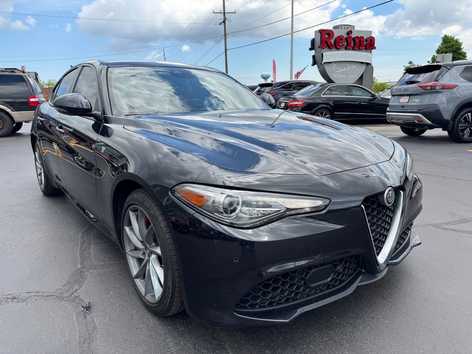 2022 Alfa Romeo Giulia