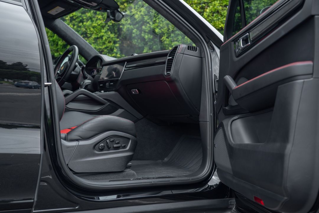 2023 Porsche Cayenne