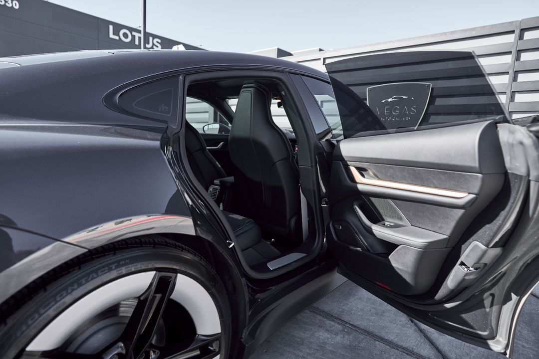 2025 Porsche Taycan