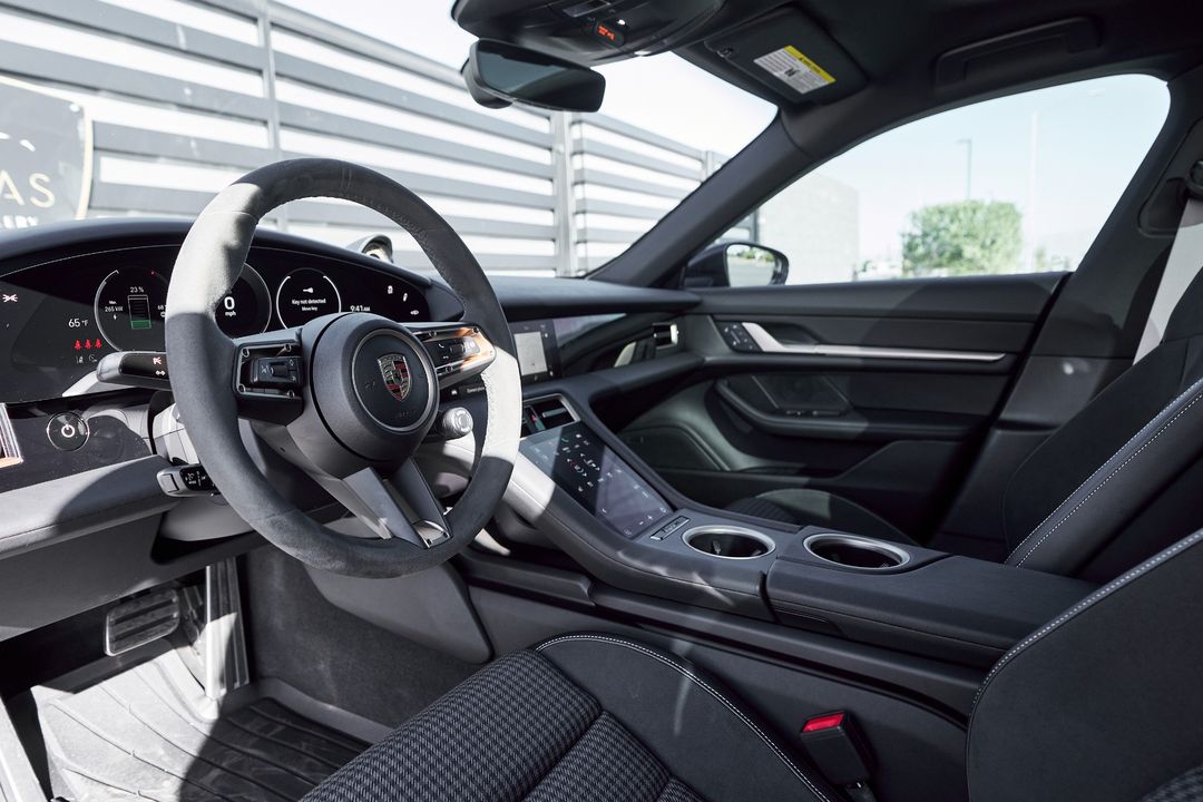 2025 Porsche Taycan