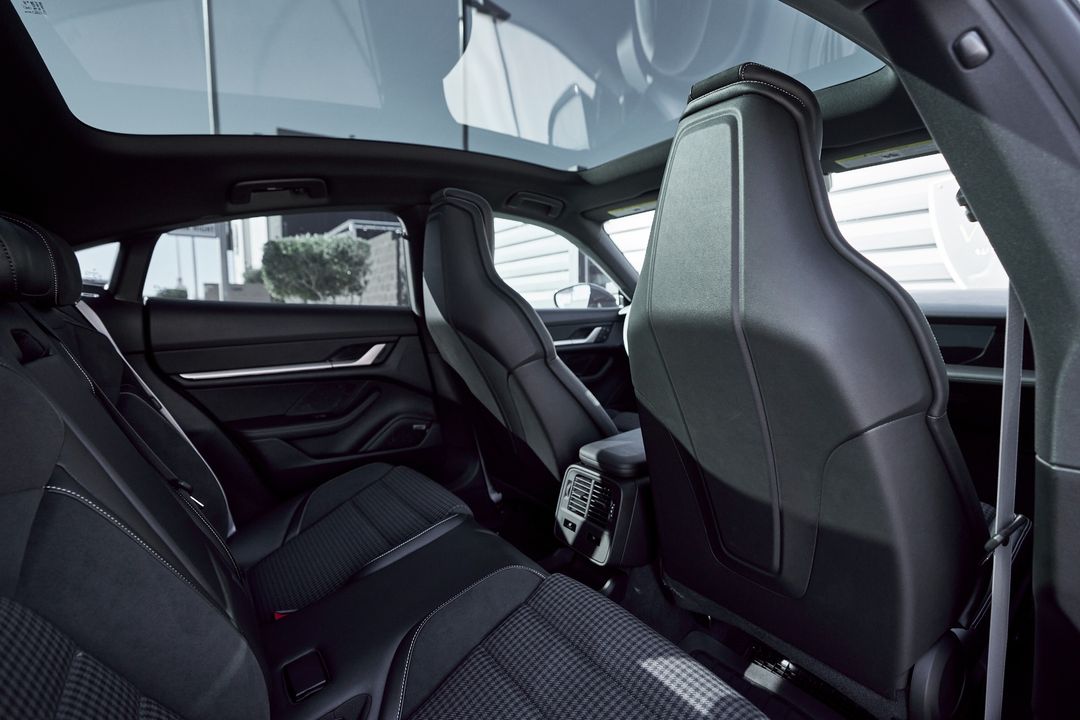 2025 Porsche Taycan