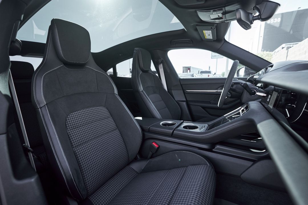 2025 Porsche Taycan