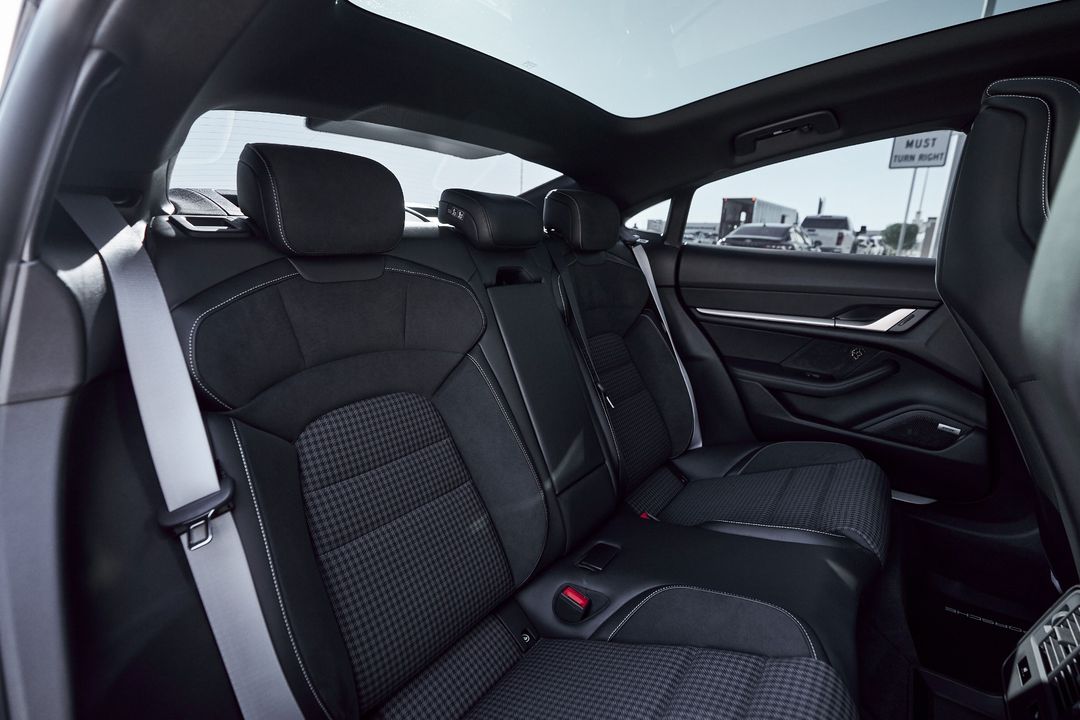 2025 Porsche Taycan