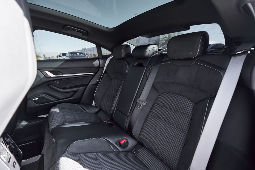 2025 Porsche Taycan