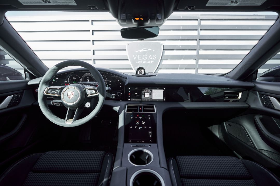 2025 Porsche Taycan
