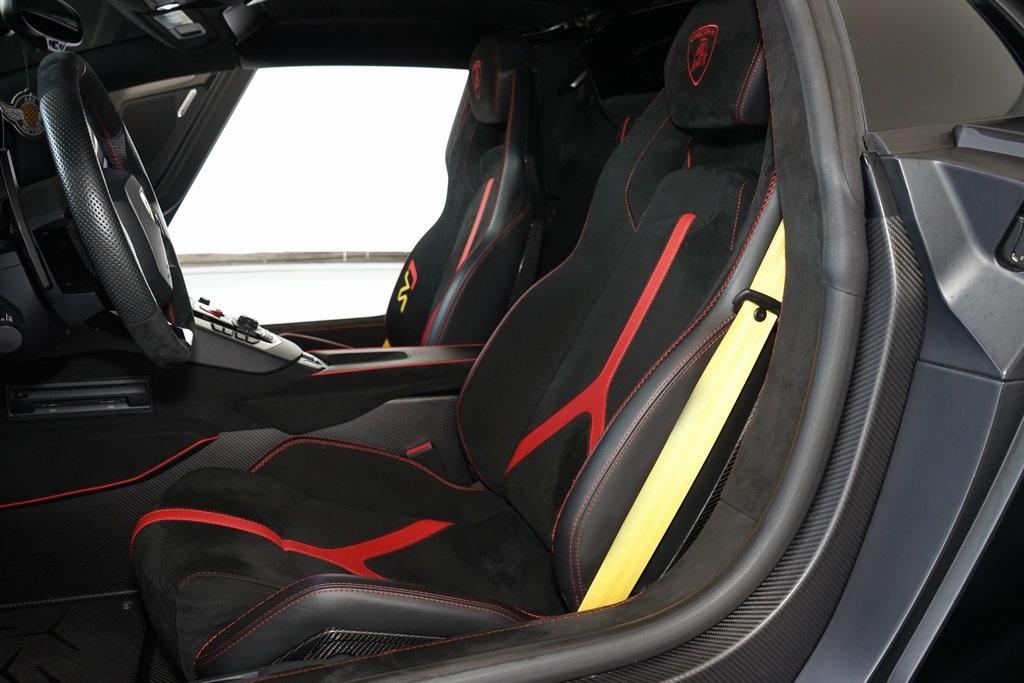 2021 Lamborghini Aventador SVJ