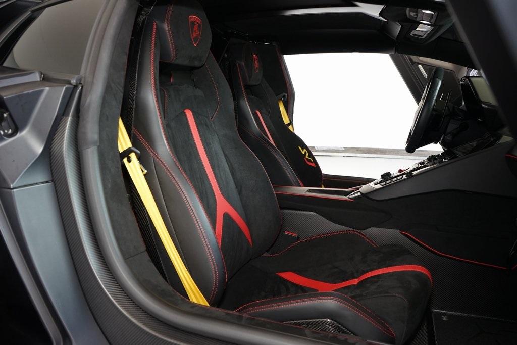 2021 Lamborghini Aventador SVJ