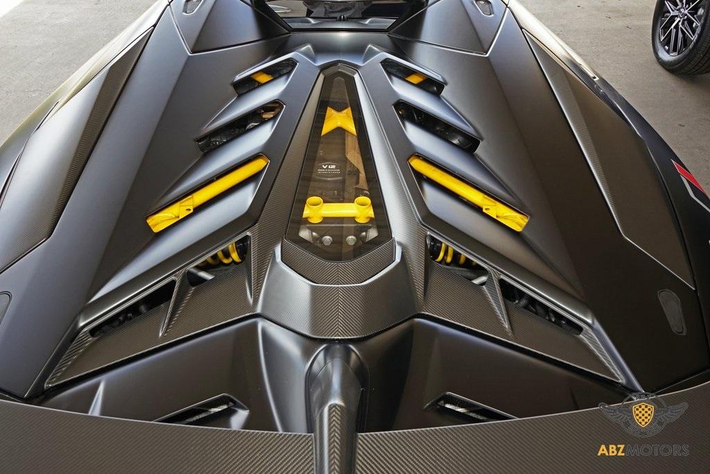 2021 Lamborghini Aventador SVJ