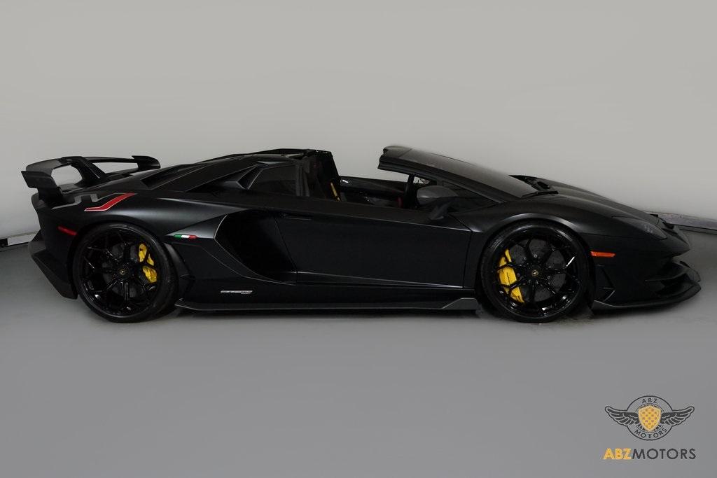 2021 Lamborghini Aventador SVJ