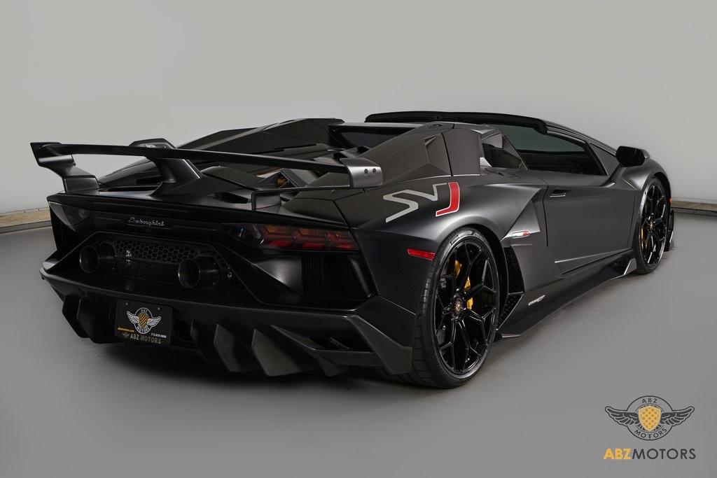 2021 Lamborghini Aventador SVJ