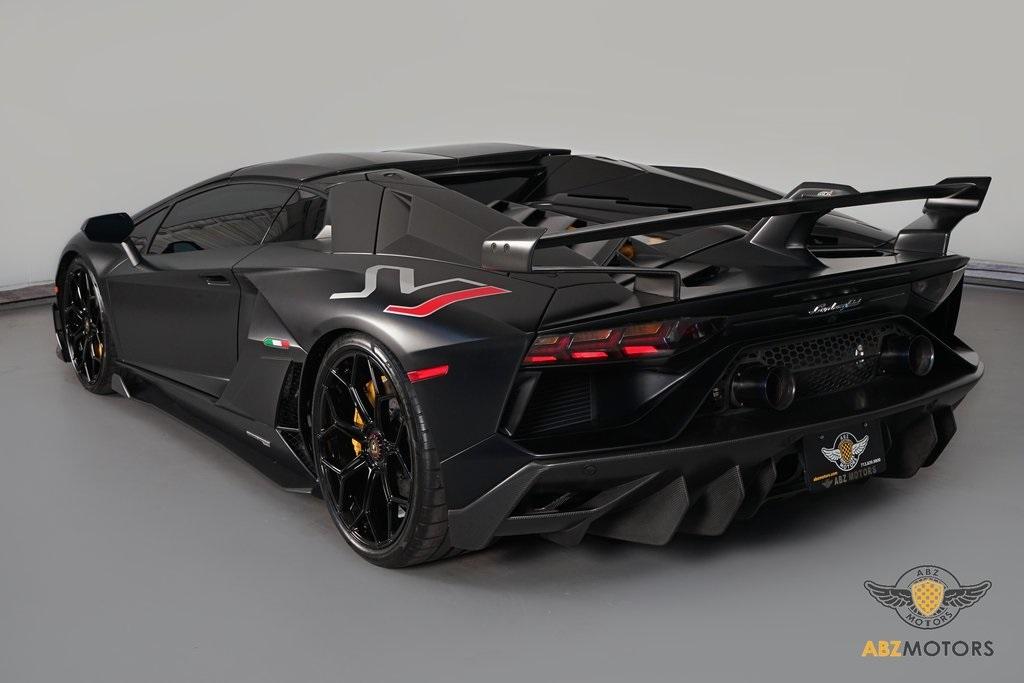 2021 Lamborghini Aventador SVJ