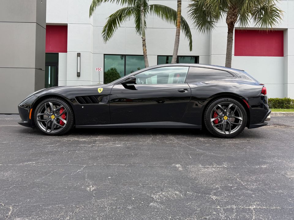 2018 Ferrari GTC4Lusso T