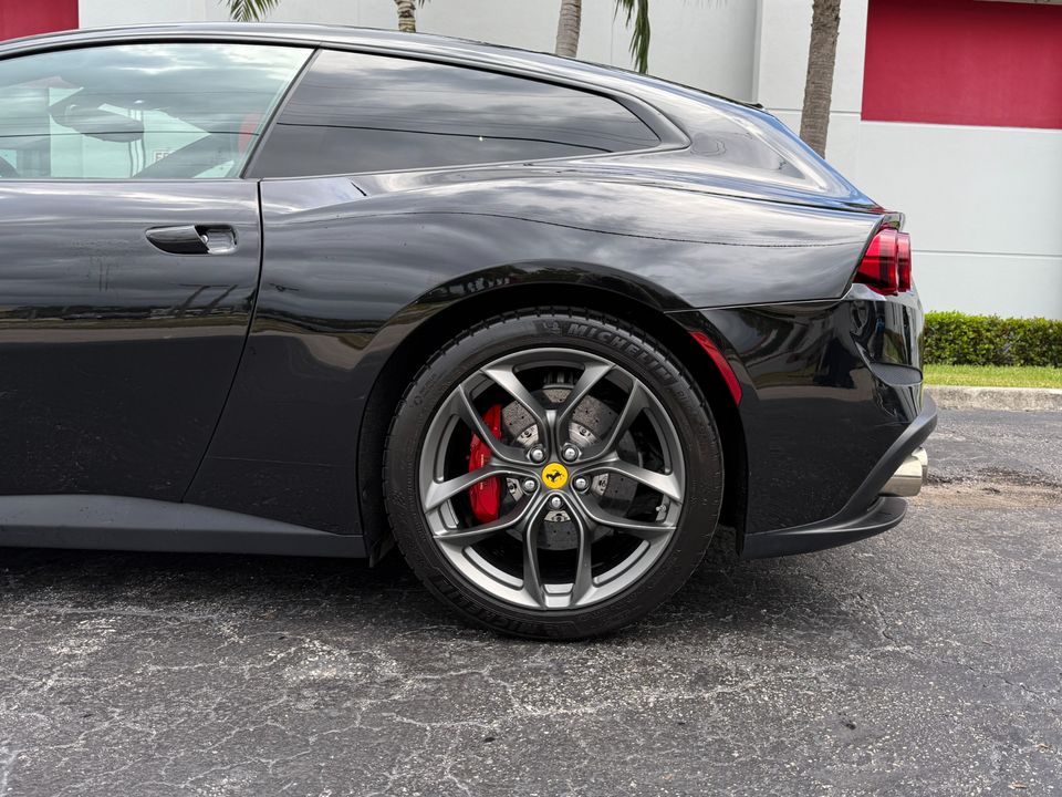 2018 Ferrari GTC4Lusso T