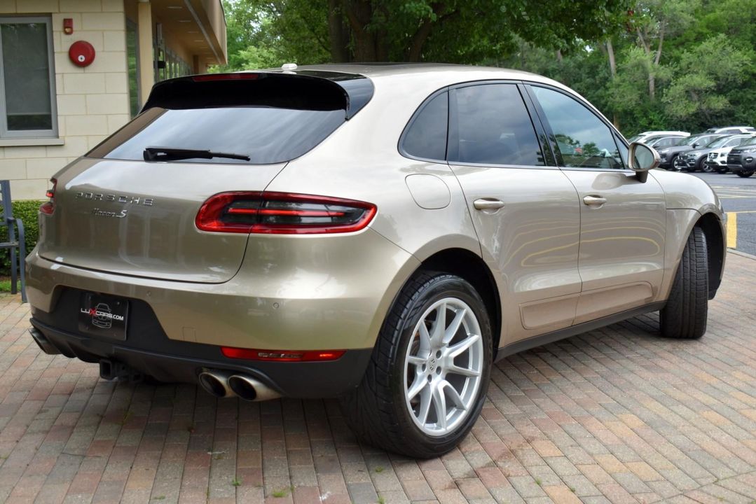 2017 Porsche Macan