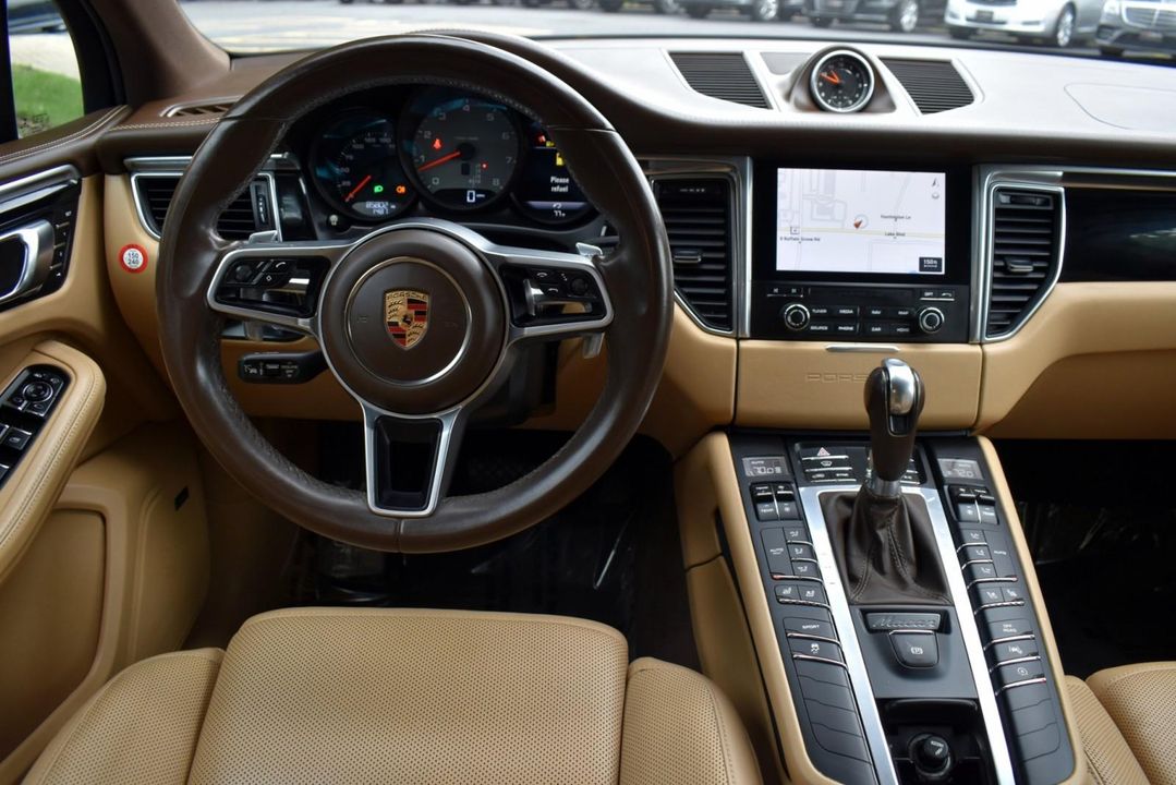 2017 Porsche Macan