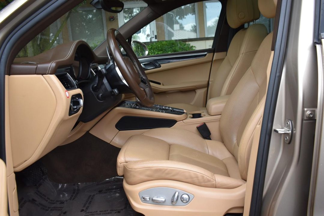 2017 Porsche Macan