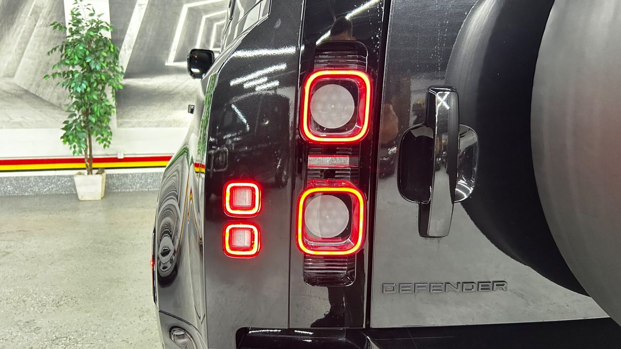 2023 Land Rover Defender