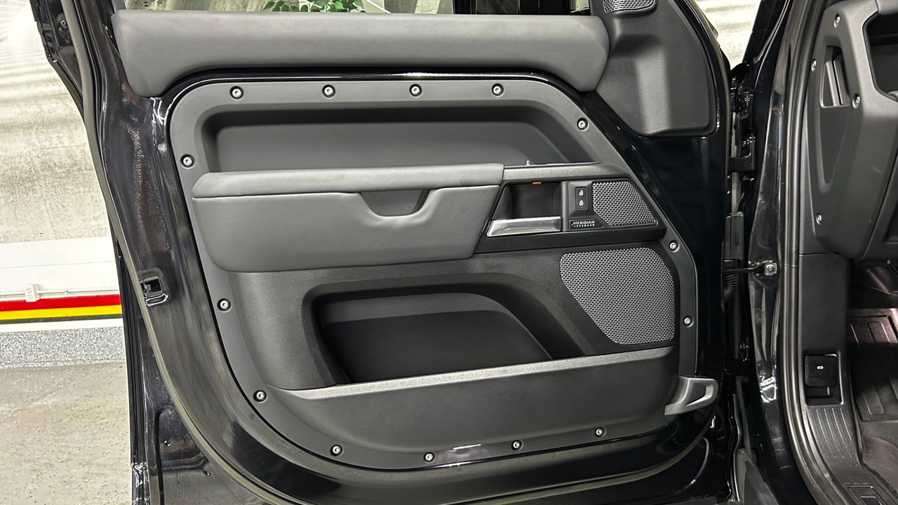 2023 Land Rover Defender