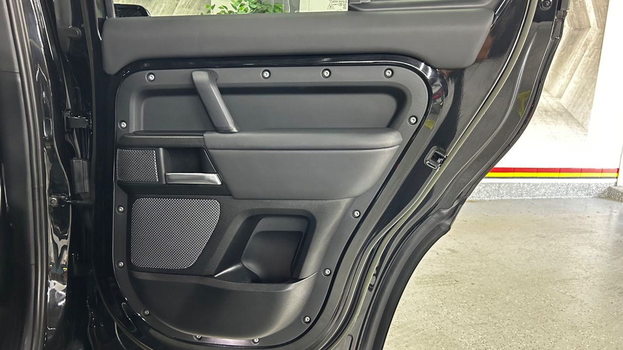 2023 Land Rover Defender
