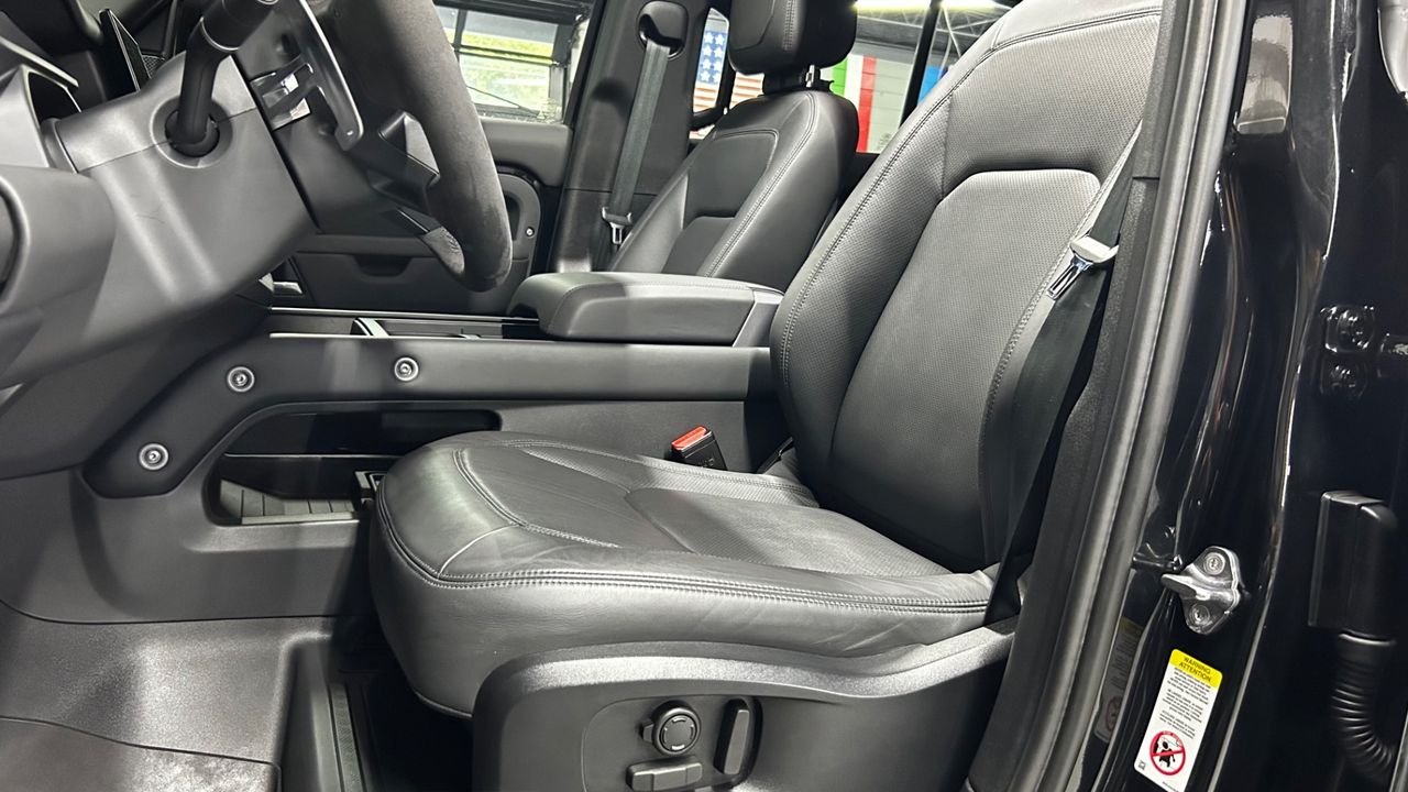 2023 Land Rover Defender